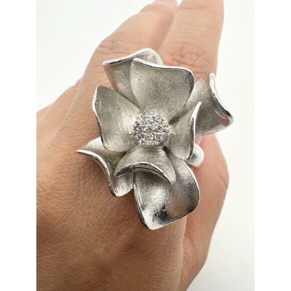 Premier designs silver tone flower ring size 9 - Picture 1 of 6